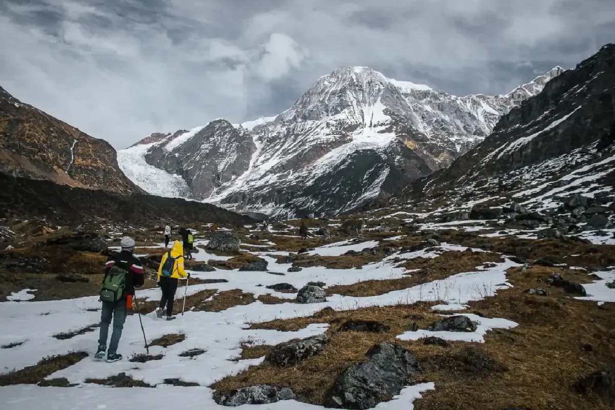 Is Kafni Glacier Trek Difficult? — Altitude & Safety